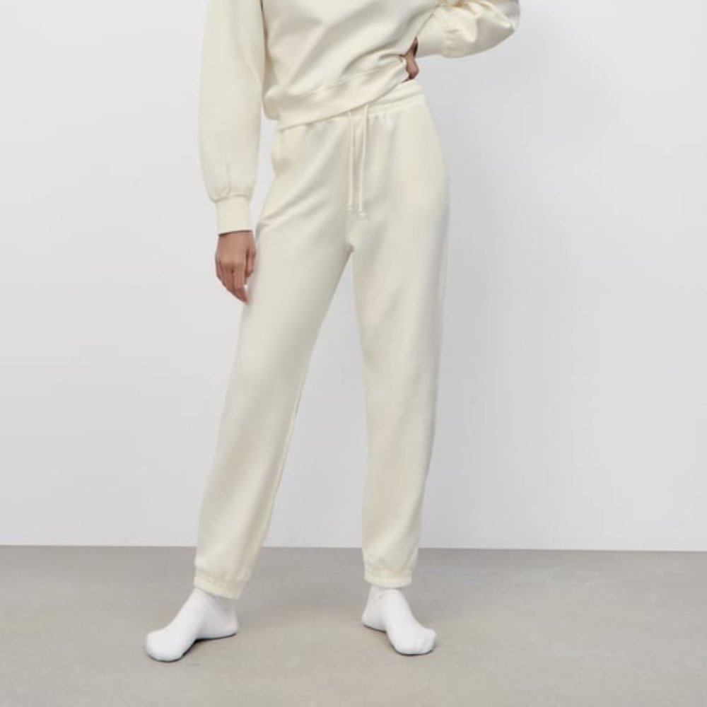 NWT Zara Plush Jogging Pants in Ecru, Small